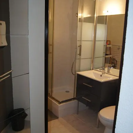 Lara 3 - T2 Loggia Piscine 2 Lits Doubles Parking Pres Du Centre-port Et Ile Loisirs * Agde