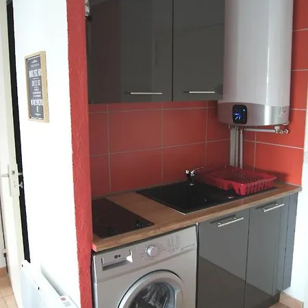 Les Locations De Lara Iii - T2 - 2 Lits Doubles Loggia Piscine Parking Privatif