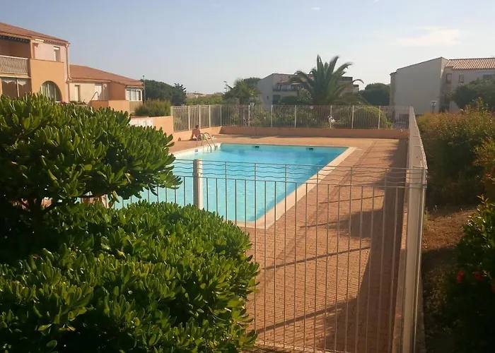 Lara 3 - T2 Loggia Piscine 2 Lits Doubles Parking Près Du Centre-port Et île Loisirs Appartamento