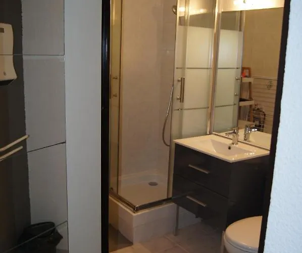 Lara 3 - T2 Loggia Piscine 2 Lits Doubles Parking Près Du Centre-port Et île Loisirs * Agde