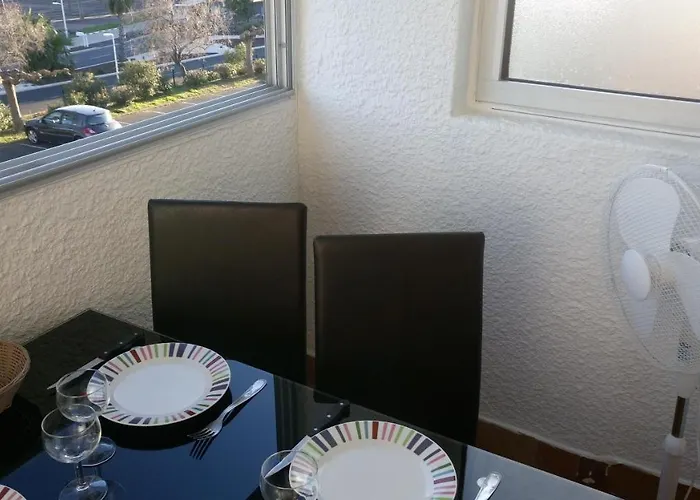 Lara 3 - T2 Loggia Piscine 2 Lits Doubles Parking Près Du Centre-port Et île Loisirs Appartamento